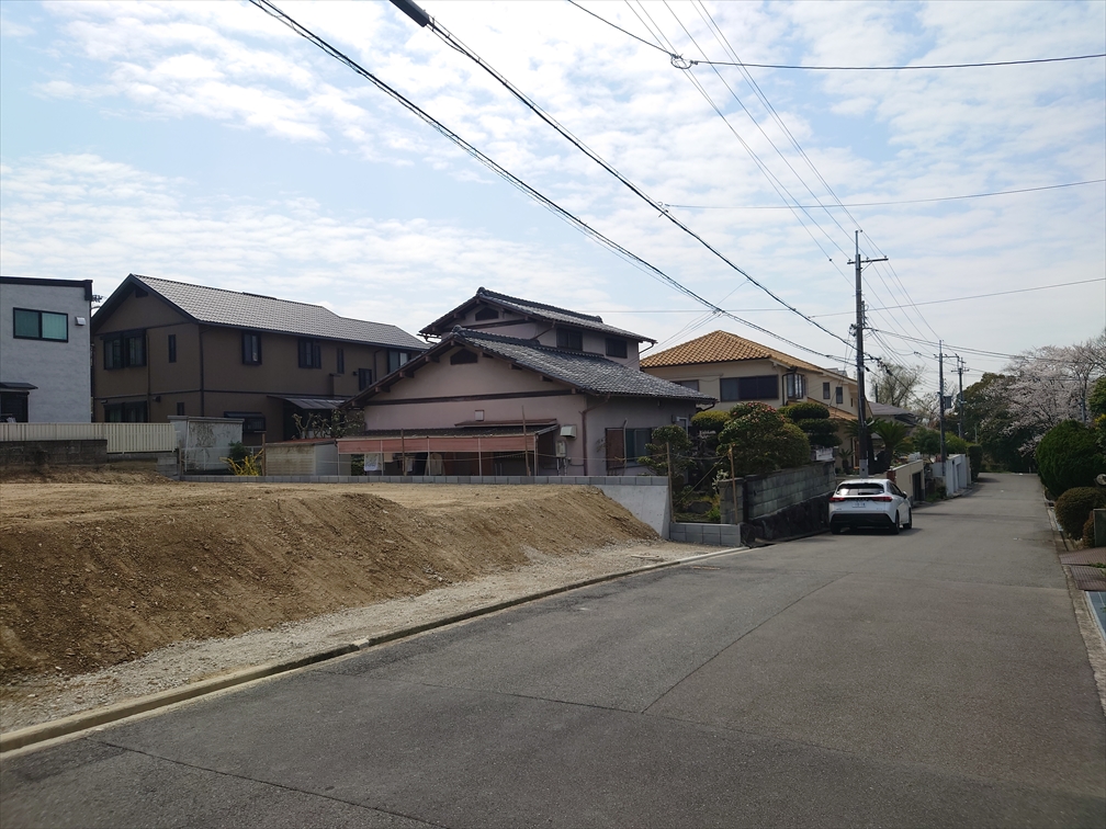 槇塚台３ 建築条件なし土地（東側）